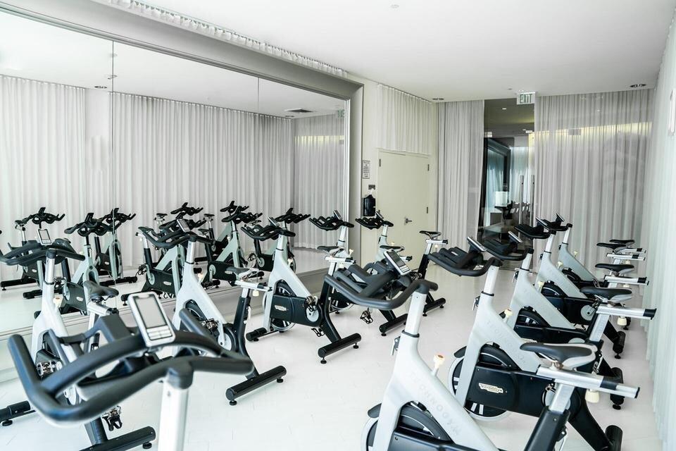 495 BRICKELL #1605, Miami FL 33131