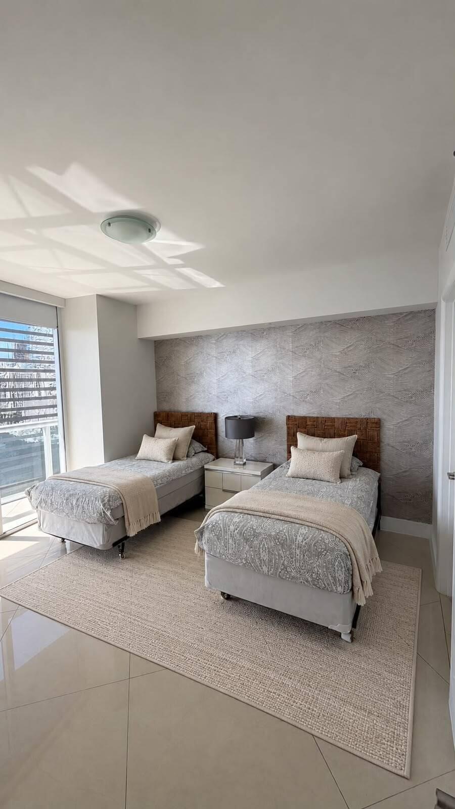 495 BRICKELL #1605, Miami FL 33131