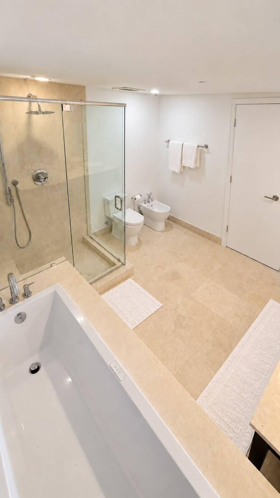 495 BRICKELL #1605, Miami FL 33131