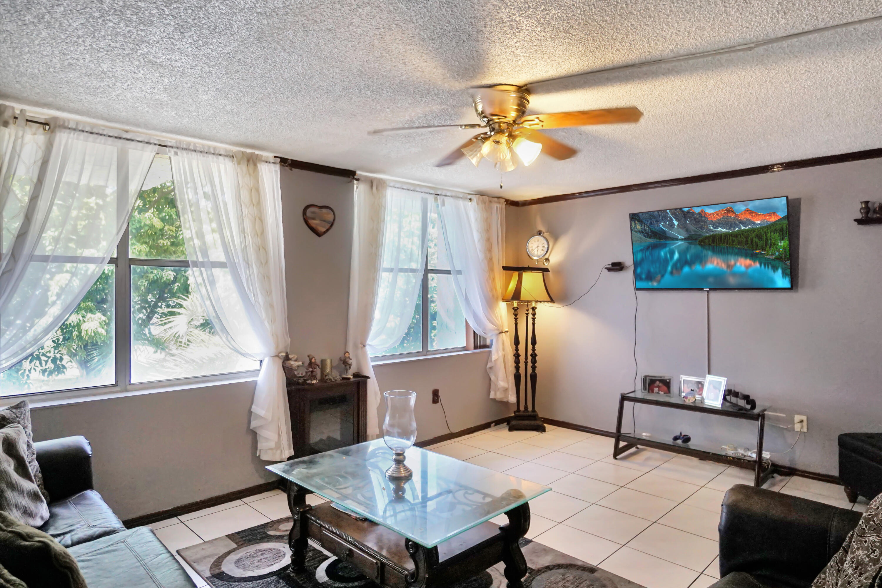 1067 W 43rd #68, Hialeah FL 33012