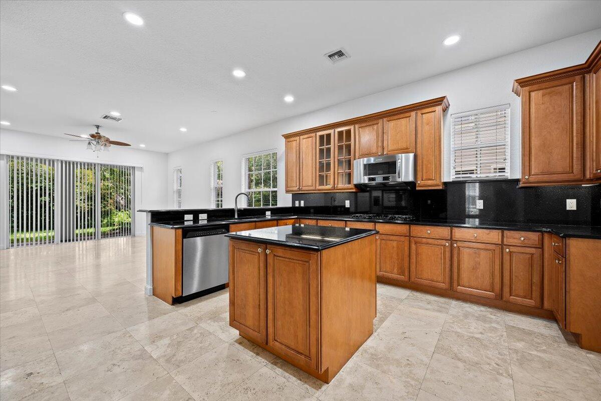 1049 Vintner, Palm Beach Gardens FL 33410