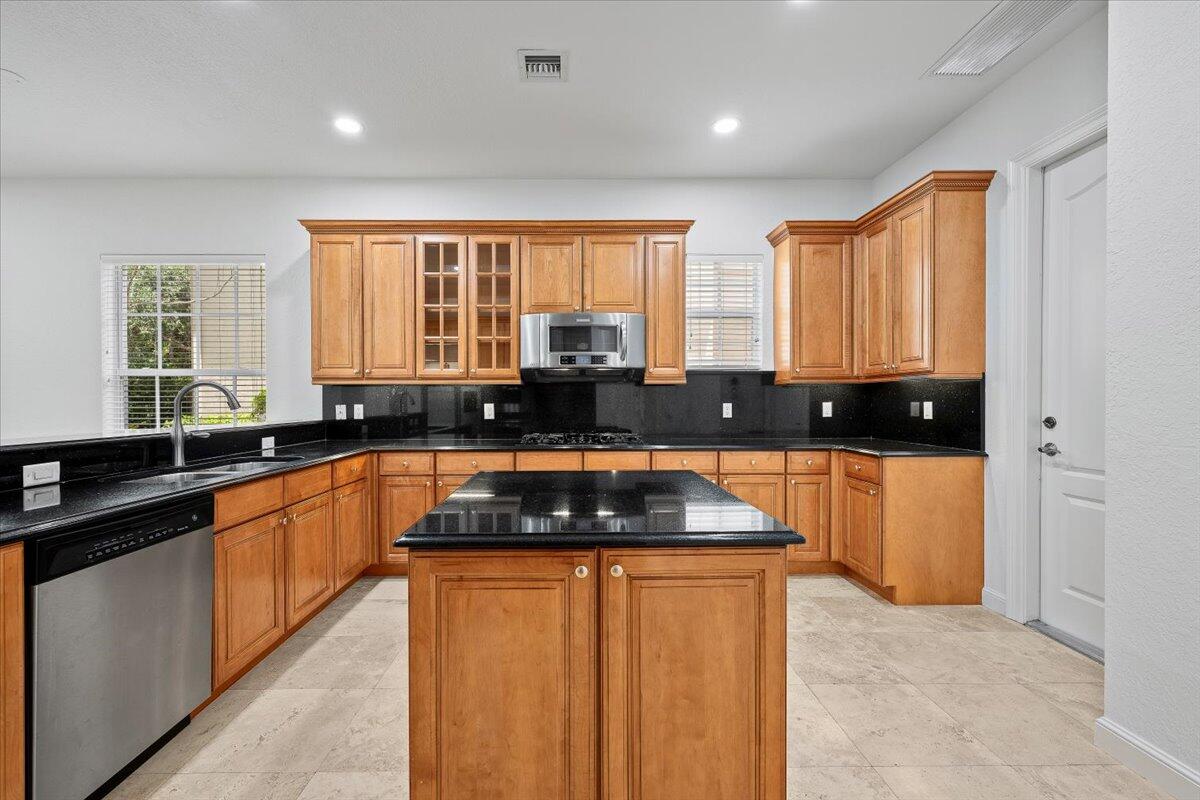 1049 Vintner, Palm Beach Gardens FL 33410