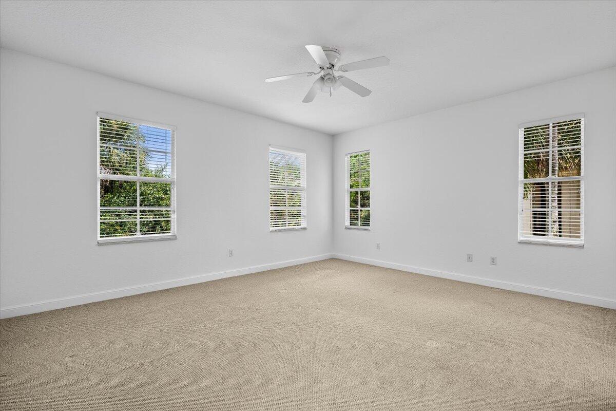 1049 Vintner, Palm Beach Gardens FL 33410