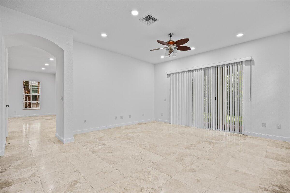 1049 Vintner, Palm Beach Gardens FL 33410