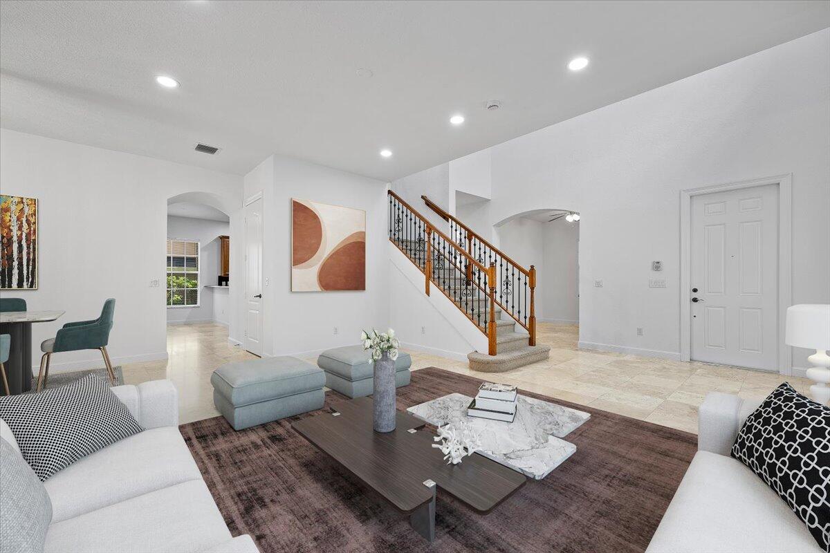 1049 Vintner, Palm Beach Gardens FL 33410