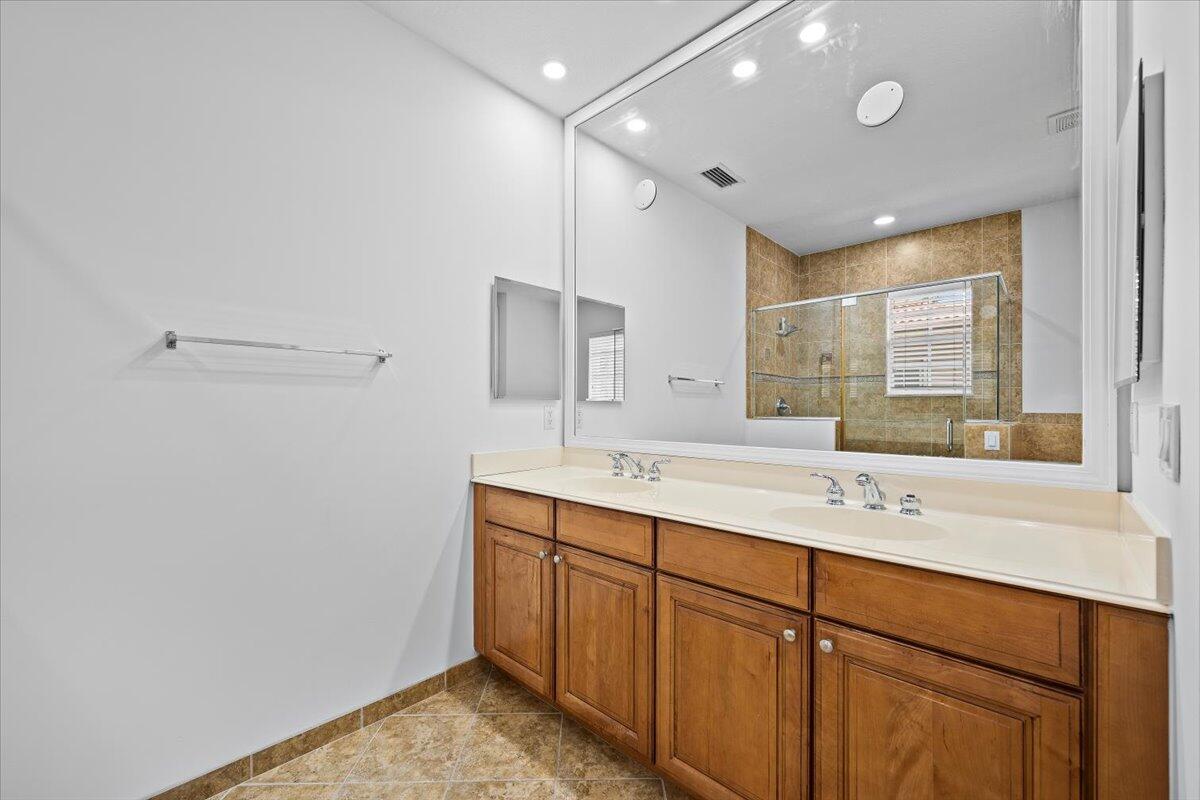 1049 Vintner, Palm Beach Gardens FL 33410