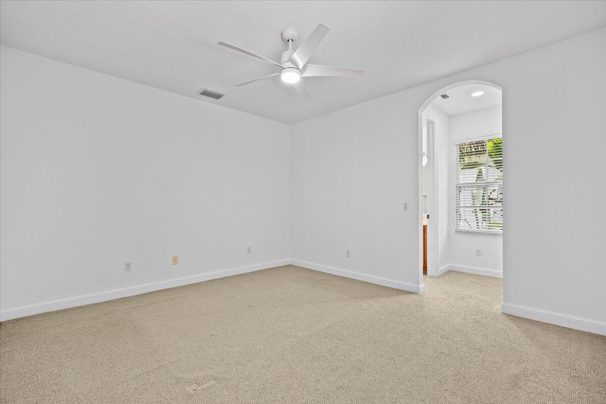 1049 Vintner, Palm Beach Gardens FL 33410
