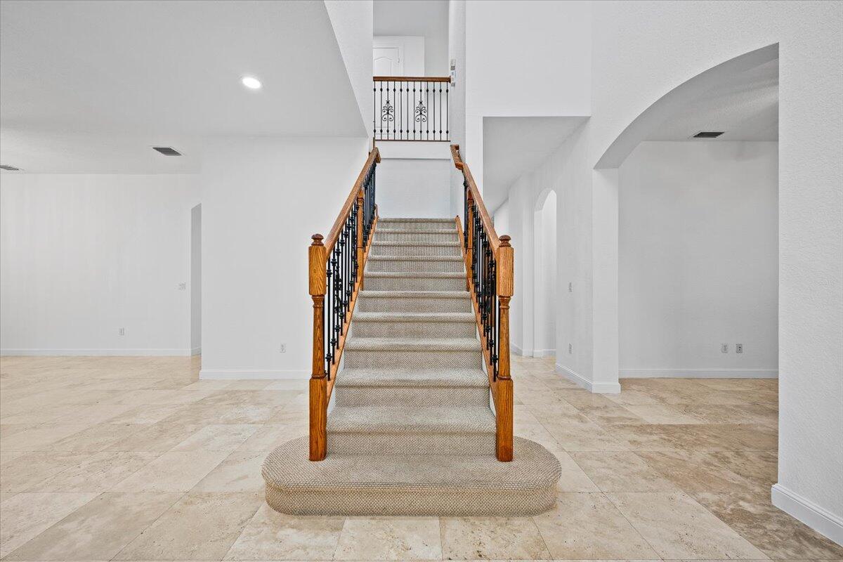 1049 Vintner, Palm Beach Gardens FL 33410