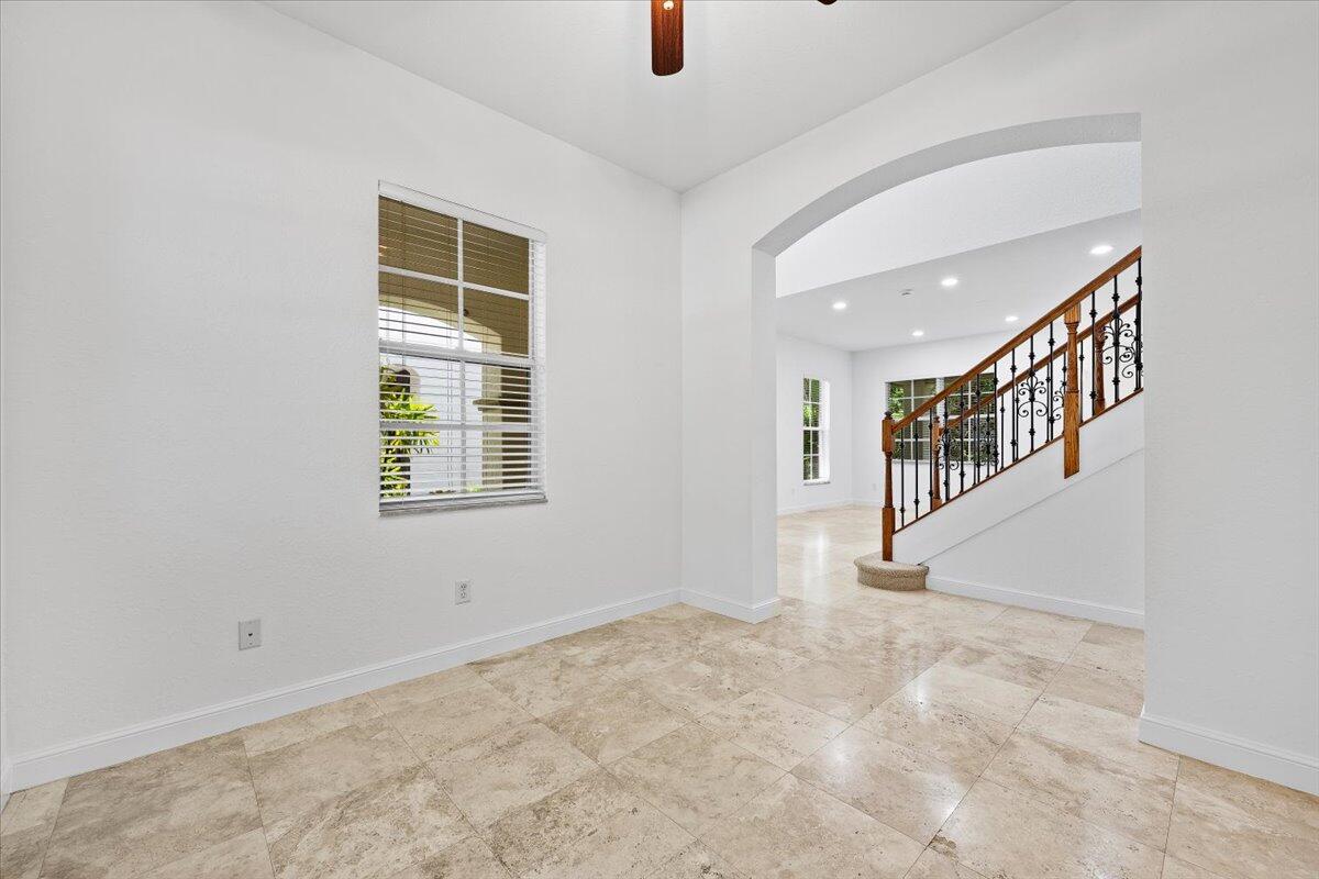 1049 Vintner, Palm Beach Gardens FL 33410