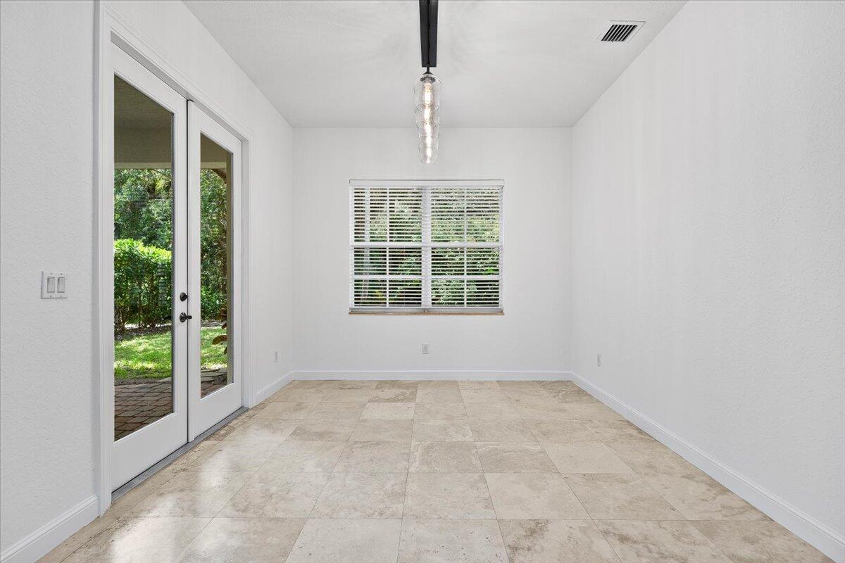 1049 Vintner, Palm Beach Gardens FL 33410