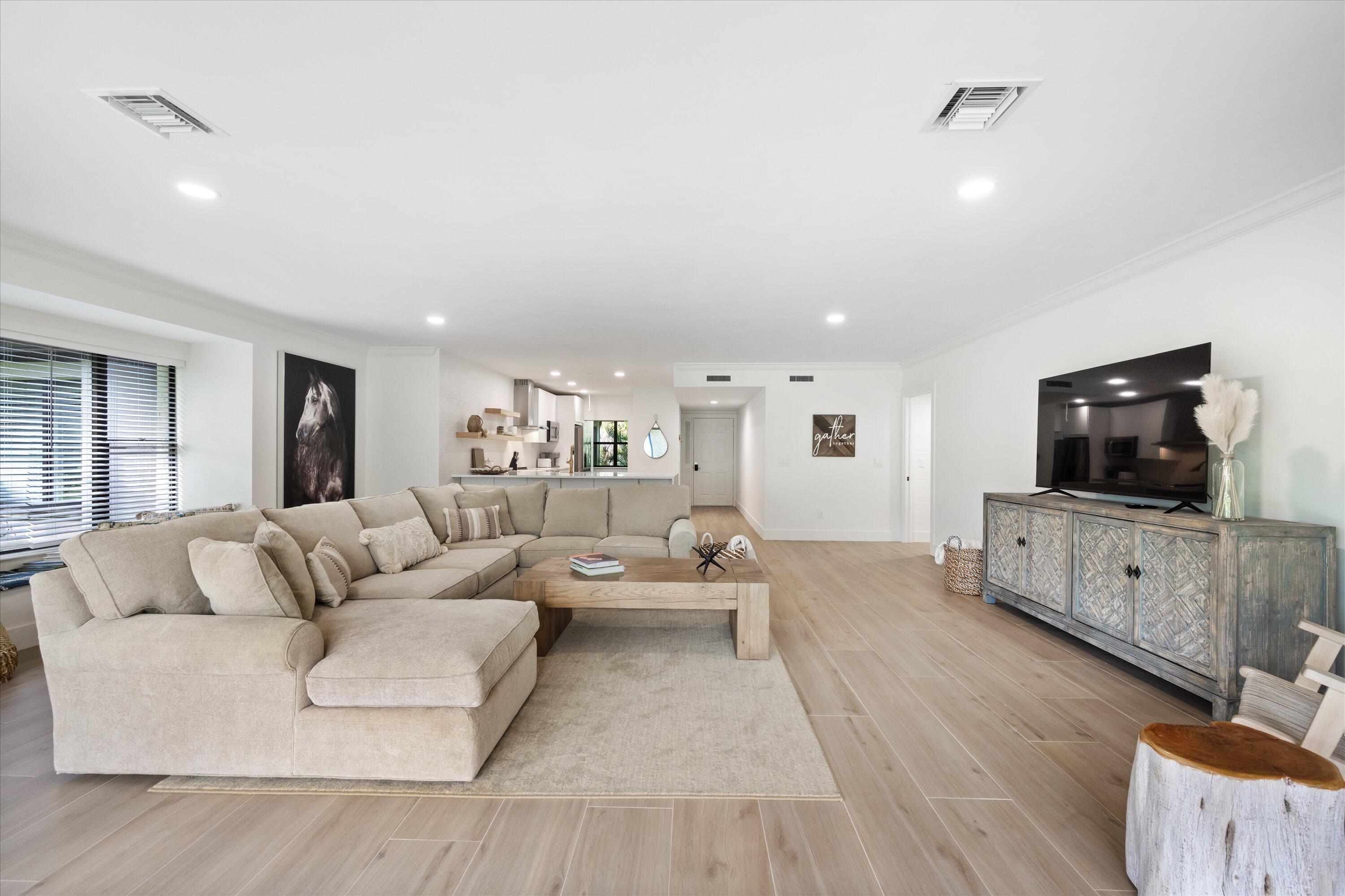 2810 Polo Island #C203, Wellington FL 33414