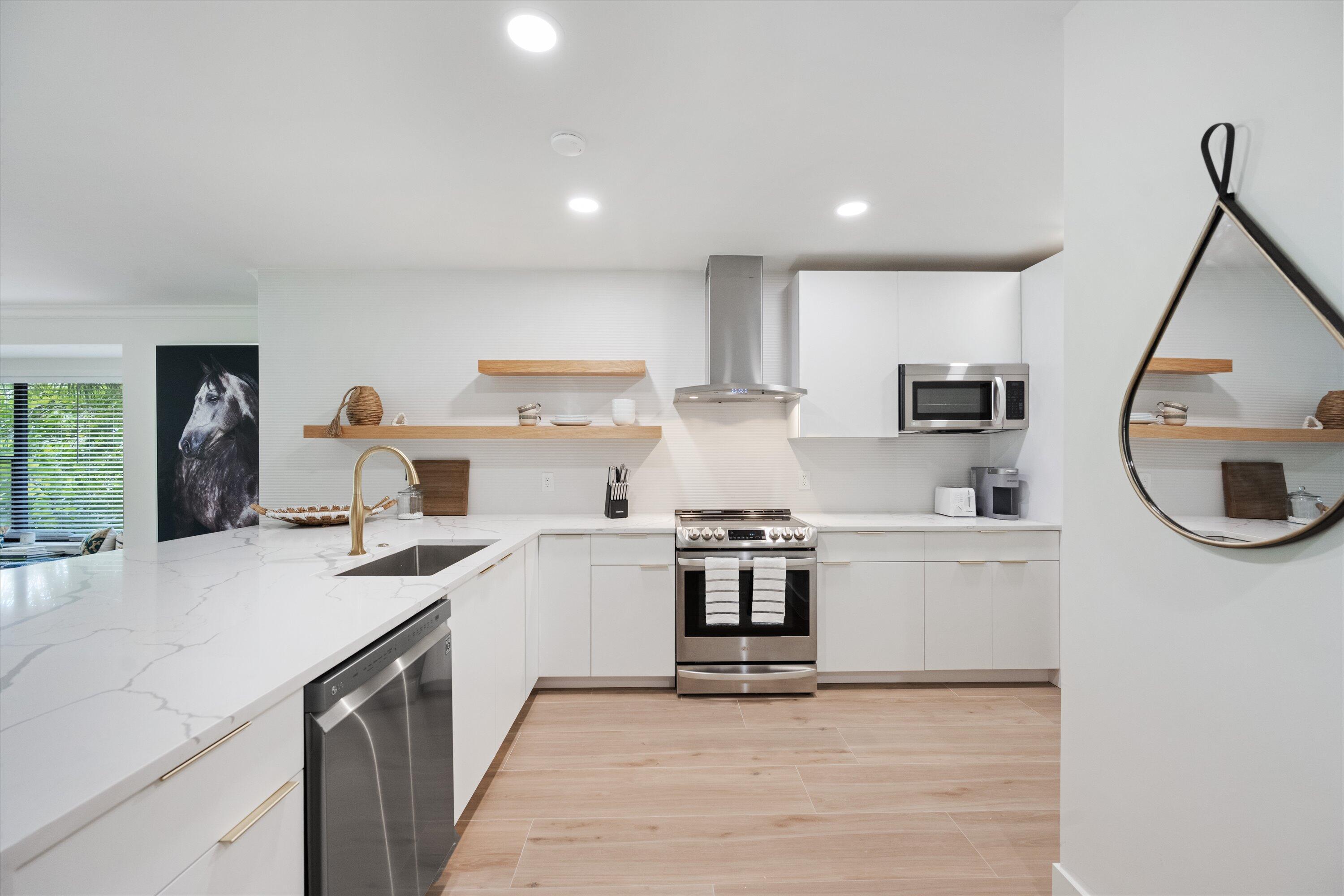 2810 Polo Island #C203, Wellington FL 33414