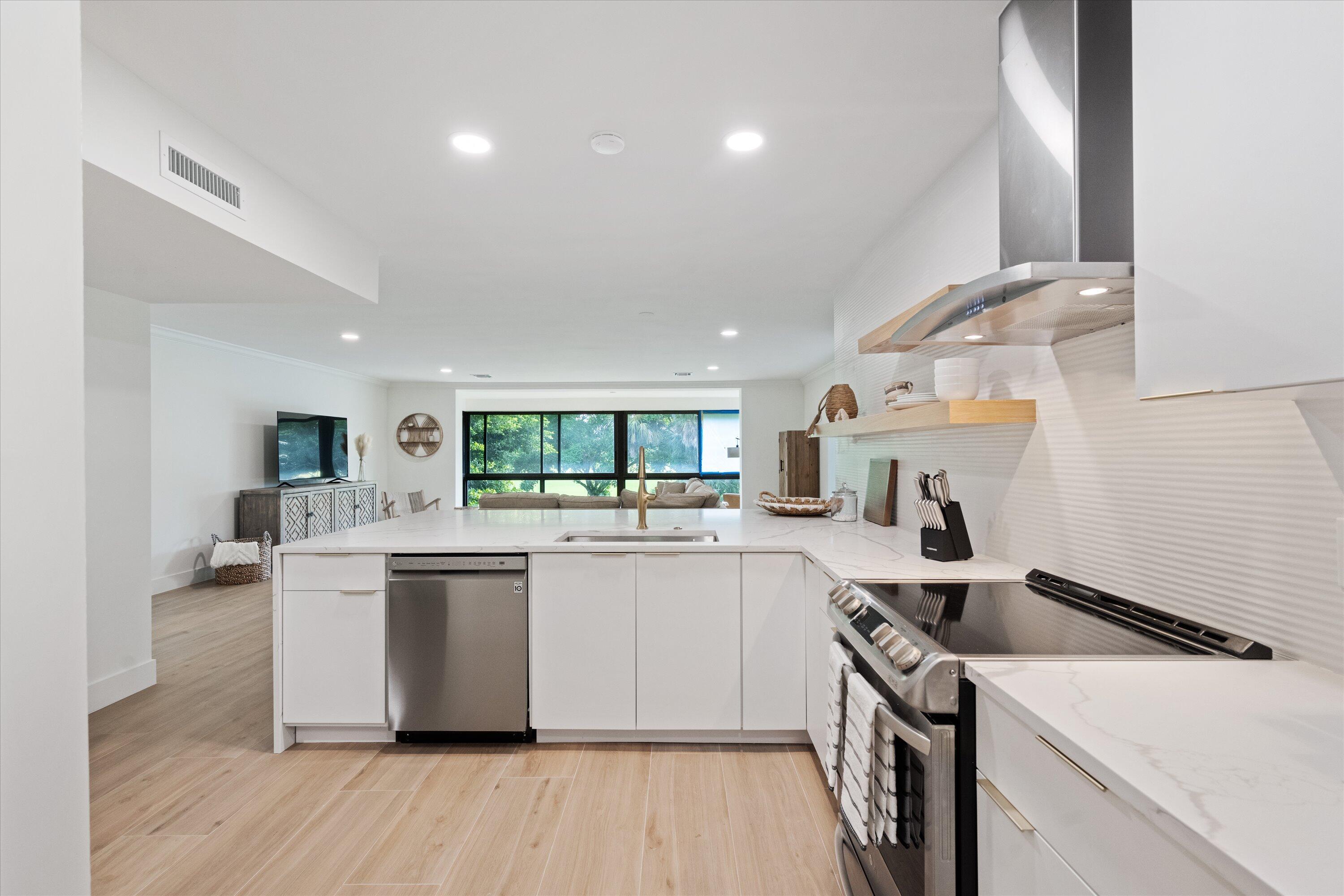 2810 Polo Island #C203, Wellington FL 33414