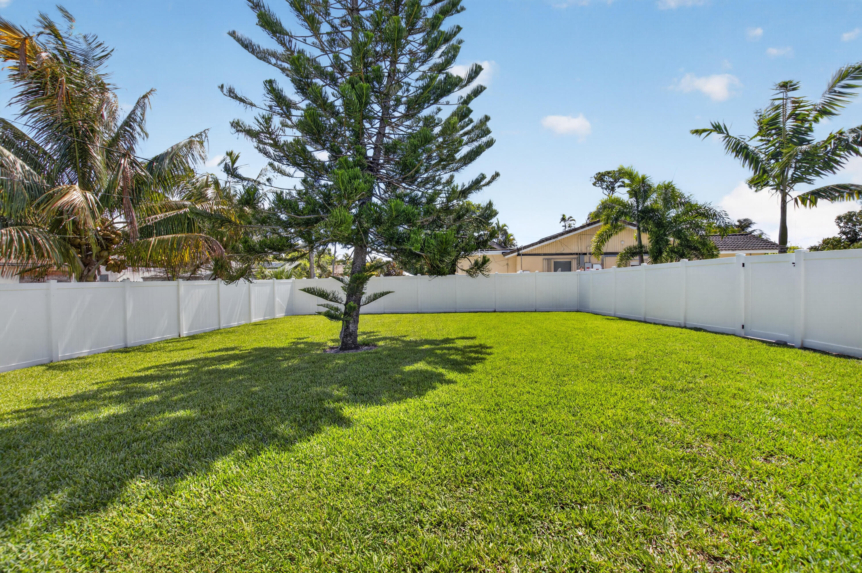 135 SE 28th, Boynton Beach FL 33435