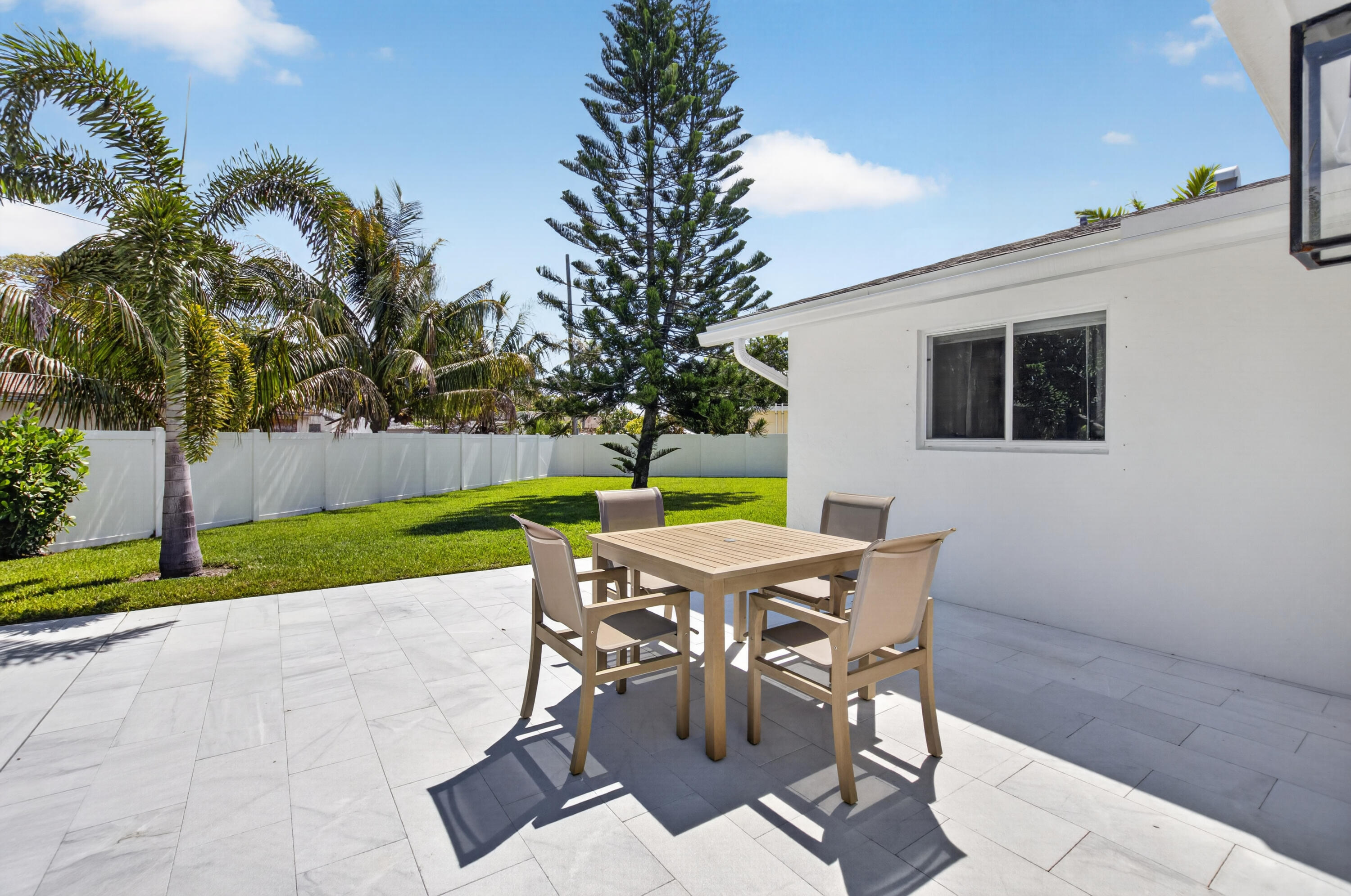 135 SE 28th, Boynton Beach FL 33435
