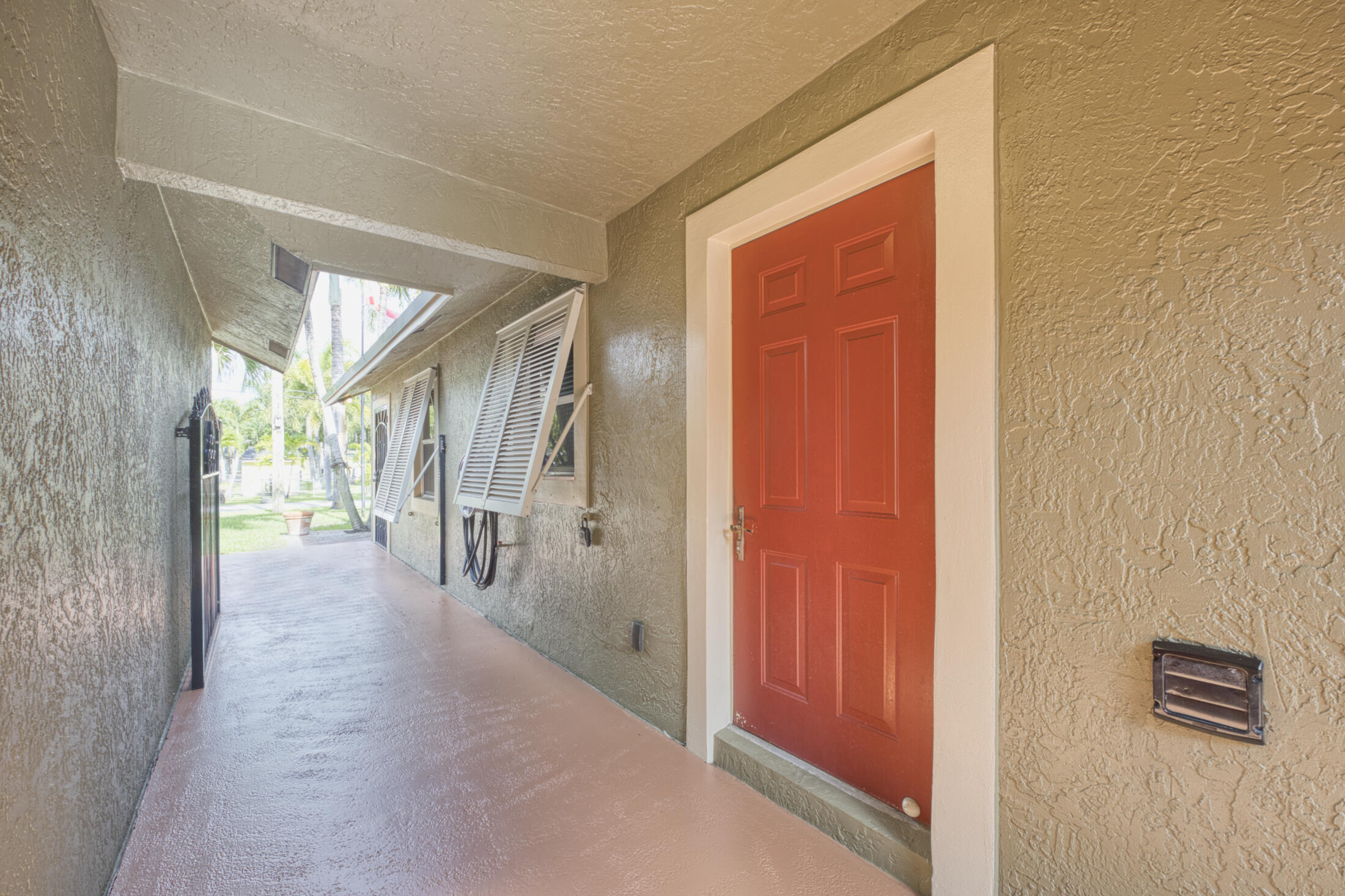 1672 ERIE, Palm Springs FL 33406
