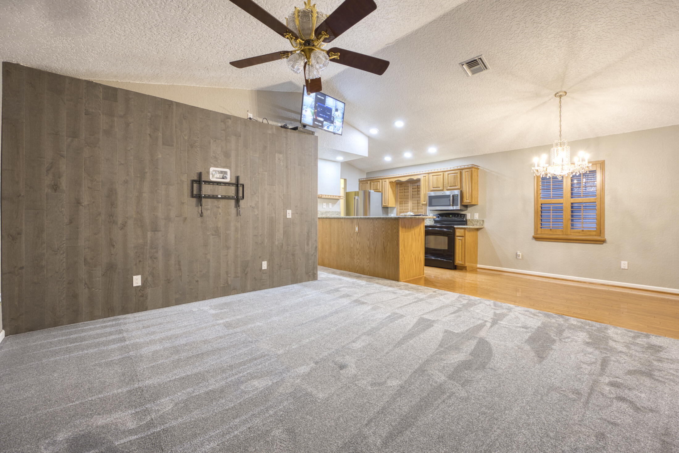 1672 ERIE, Palm Springs FL 33406
