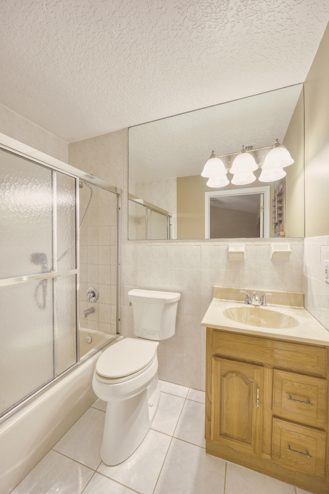 1672 ERIE, Palm Springs FL 33406