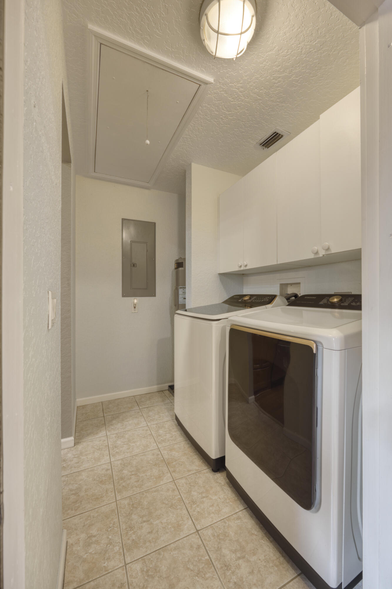 1672 ERIE, Palm Springs FL 33406