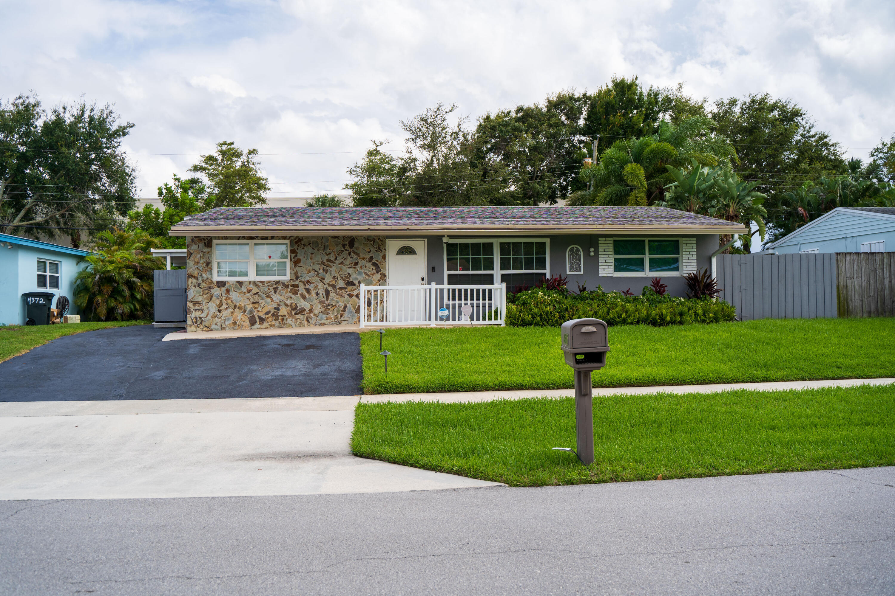 4386 Bamboo, Palm Beach Gardens FL 33410