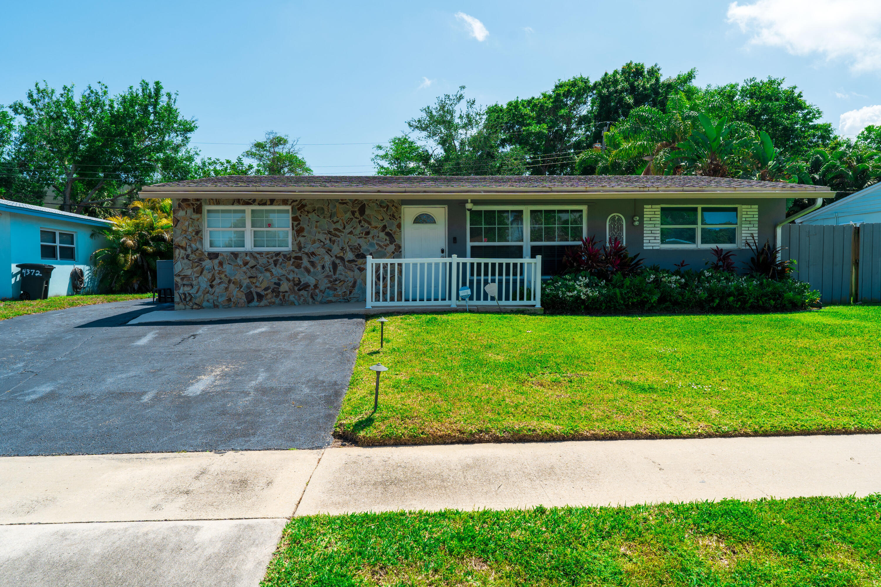 4386 Bamboo, Palm Beach Gardens FL 33410