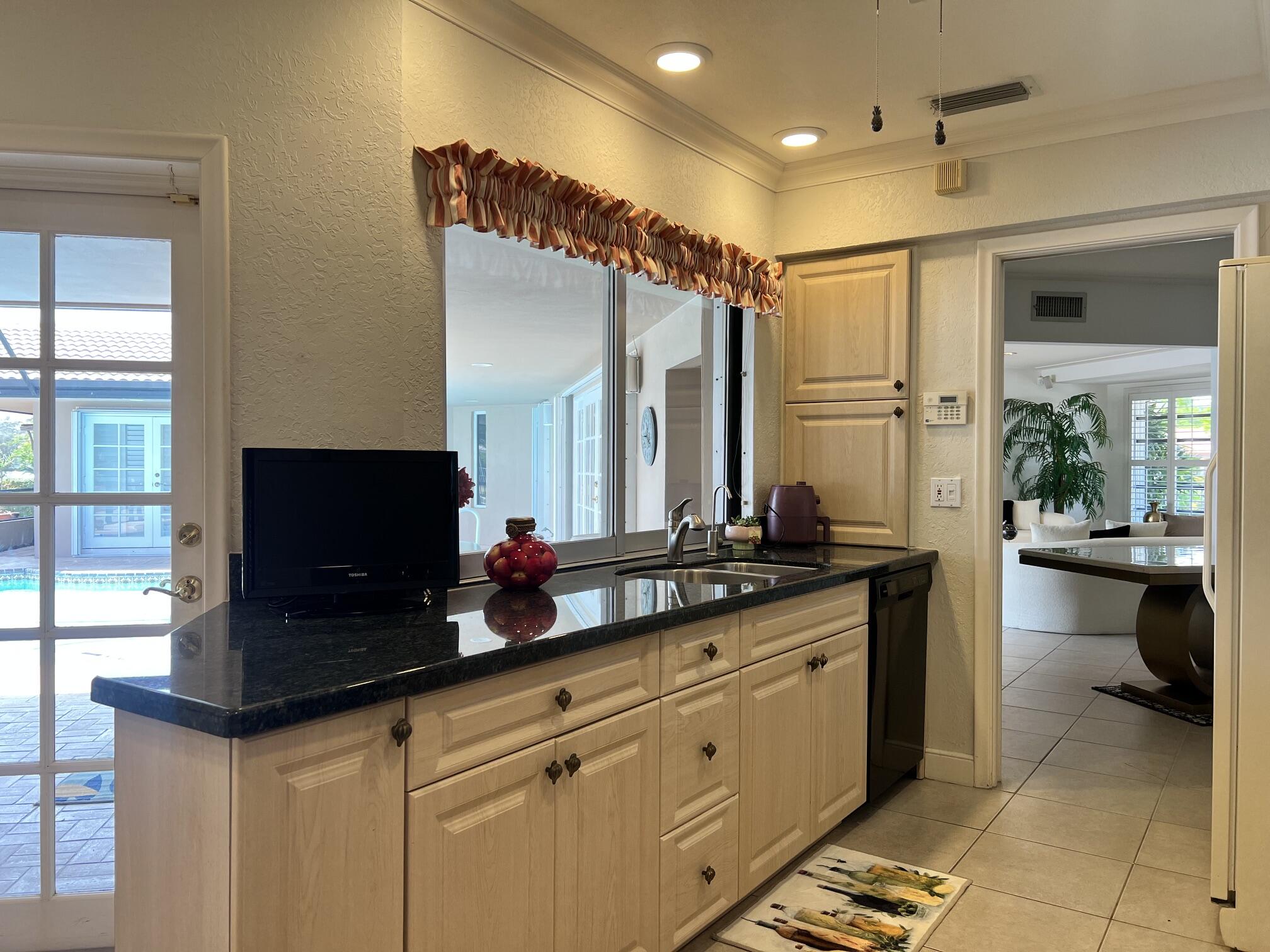 3920 NE 27TH, Lighthouse Point FL 33064