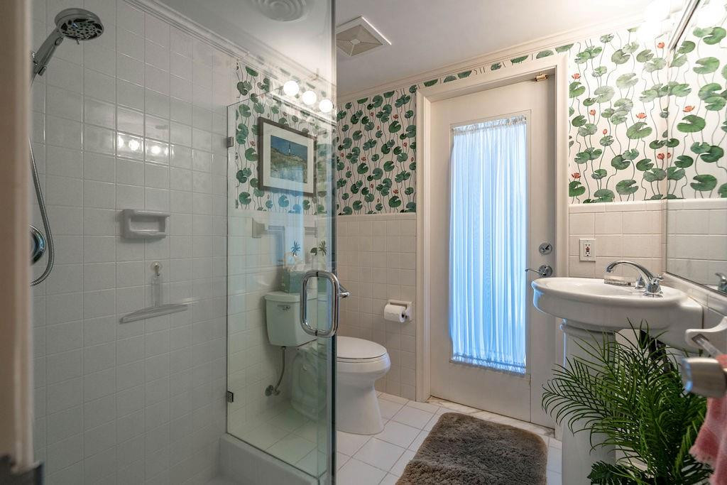 3920 NE 27TH, Lighthouse Point FL 33064