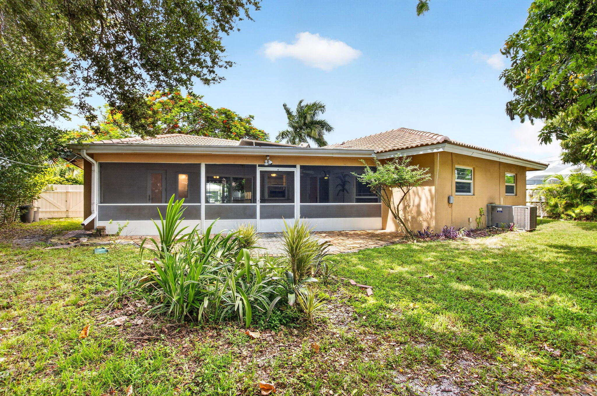 1011 SW 7TH, Boca Raton FL 33486