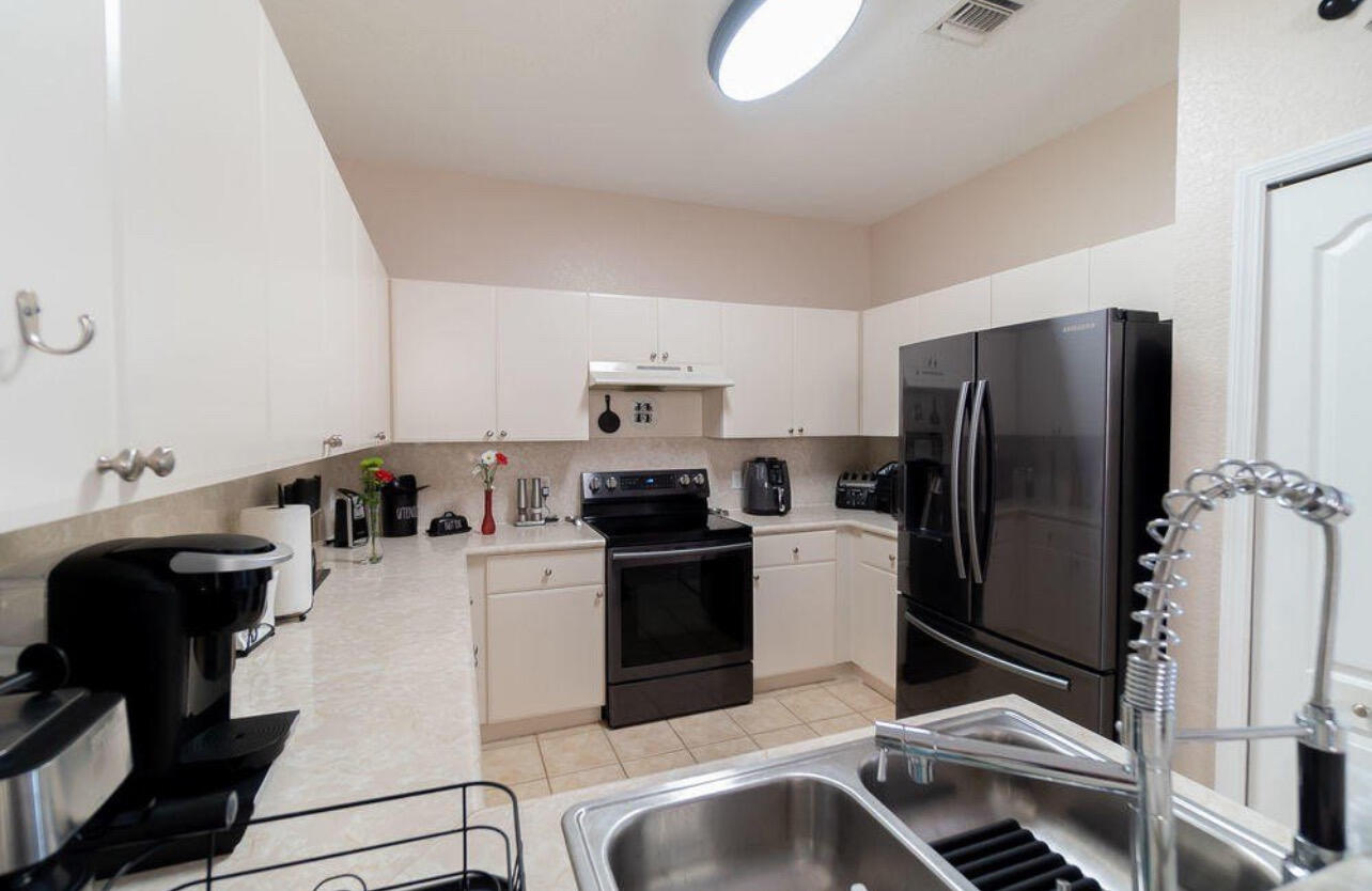 2116 SHOMA #Unit 2116, Royal Palm Beach FL 33414