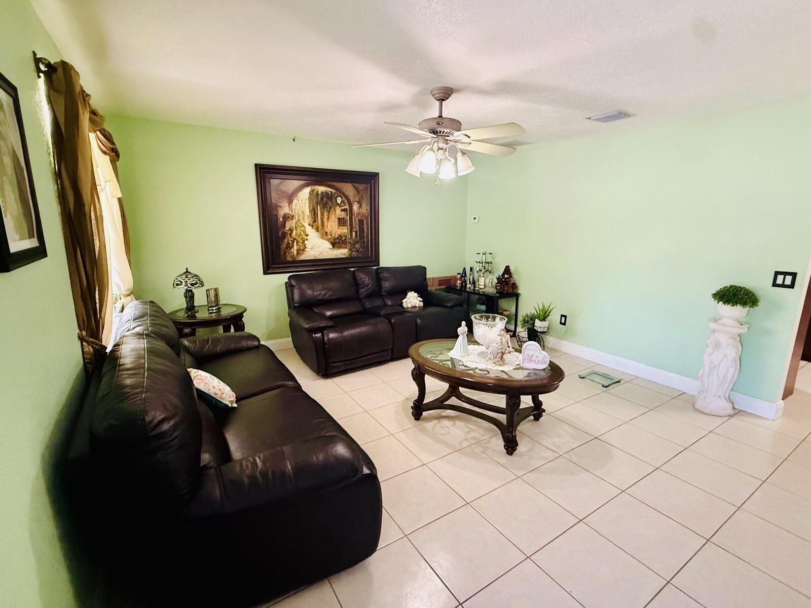 3335 10th, Palm Springs FL 33461