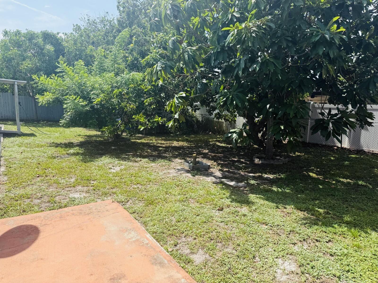 3335 10th, Palm Springs FL 33461