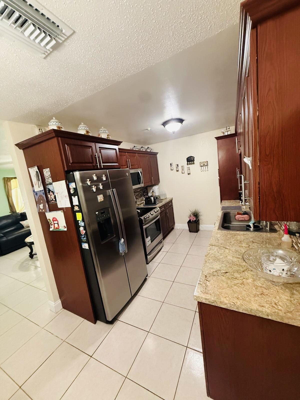 3335 10th, Palm Springs FL 33461