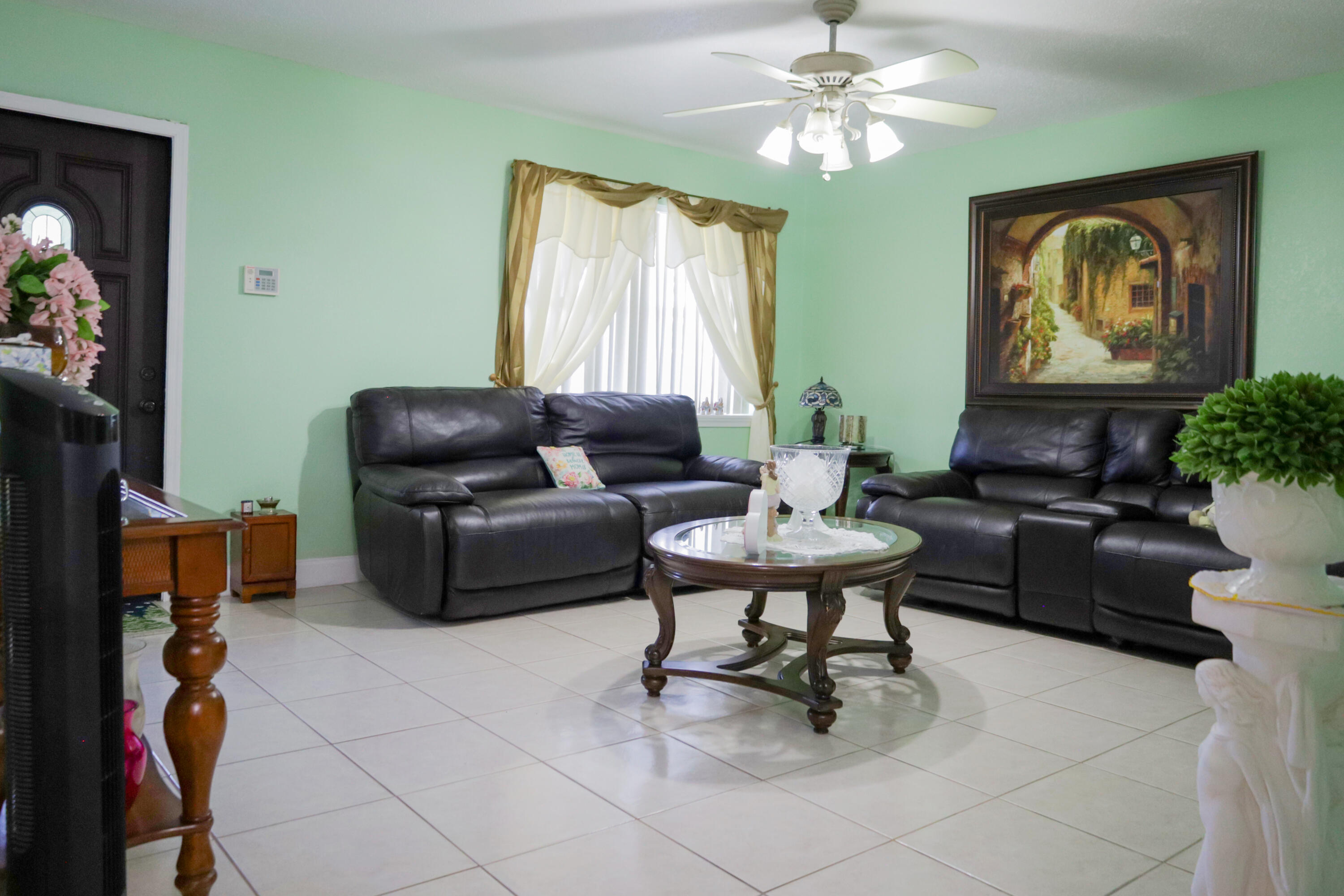 3335 10th, Palm Springs FL 33461