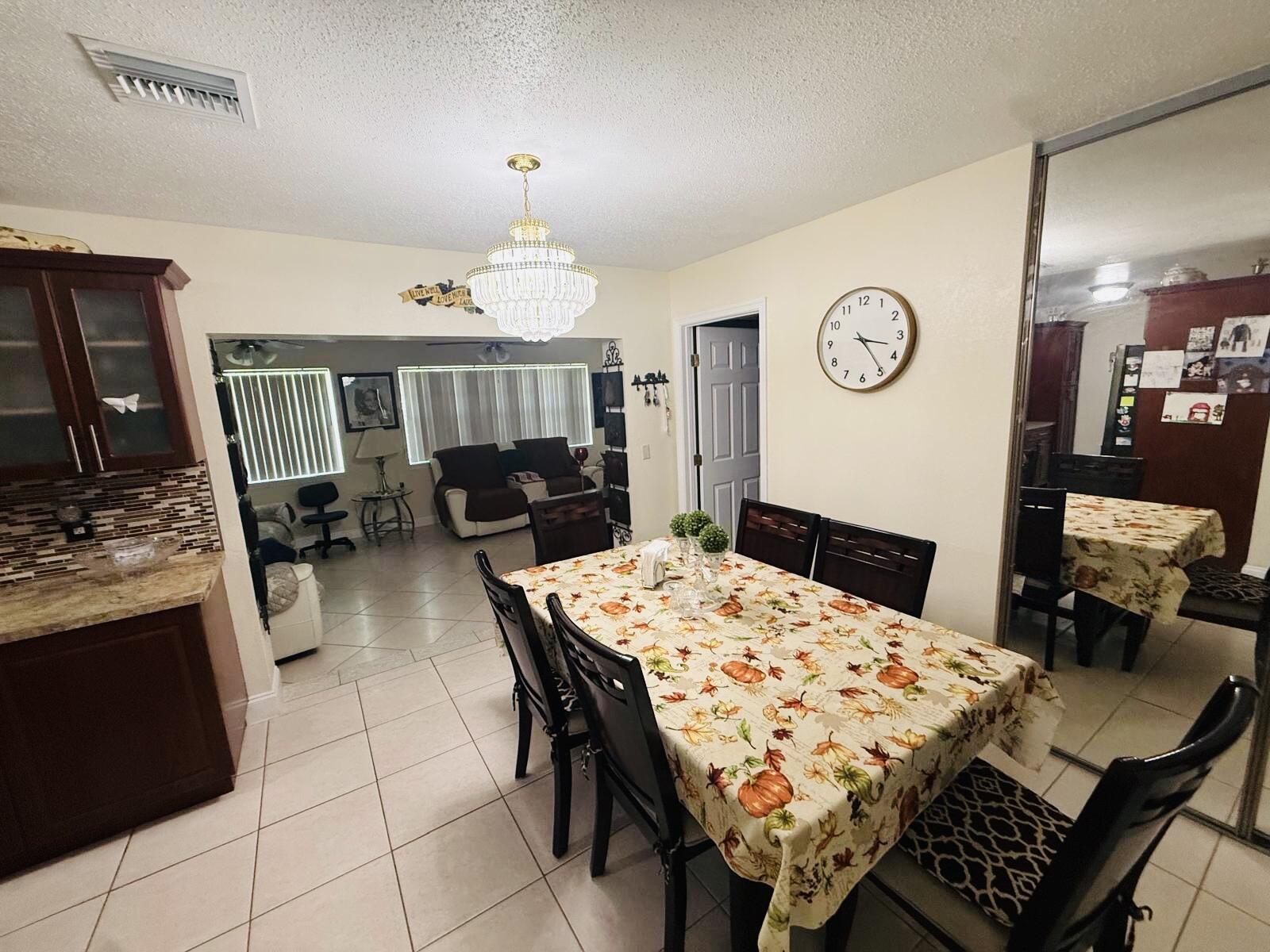 3335 10th, Palm Springs FL 33461