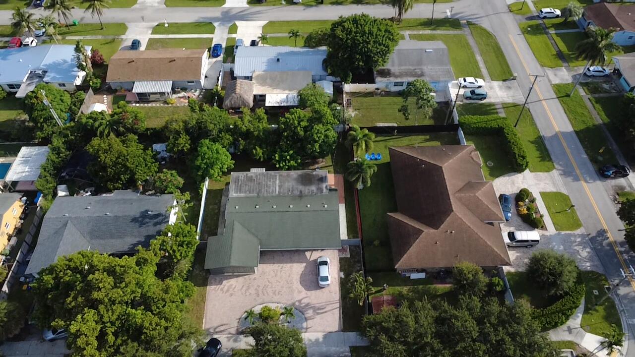 3335 10th, Palm Springs FL 33461