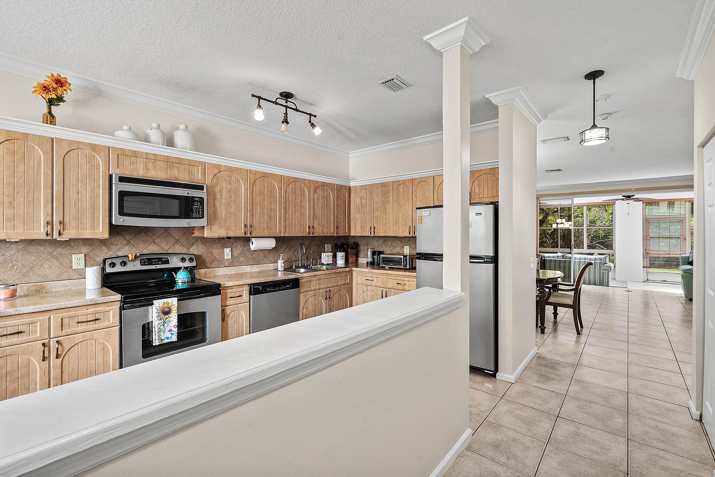 6757 Via Regina, Boca Raton FL 33433