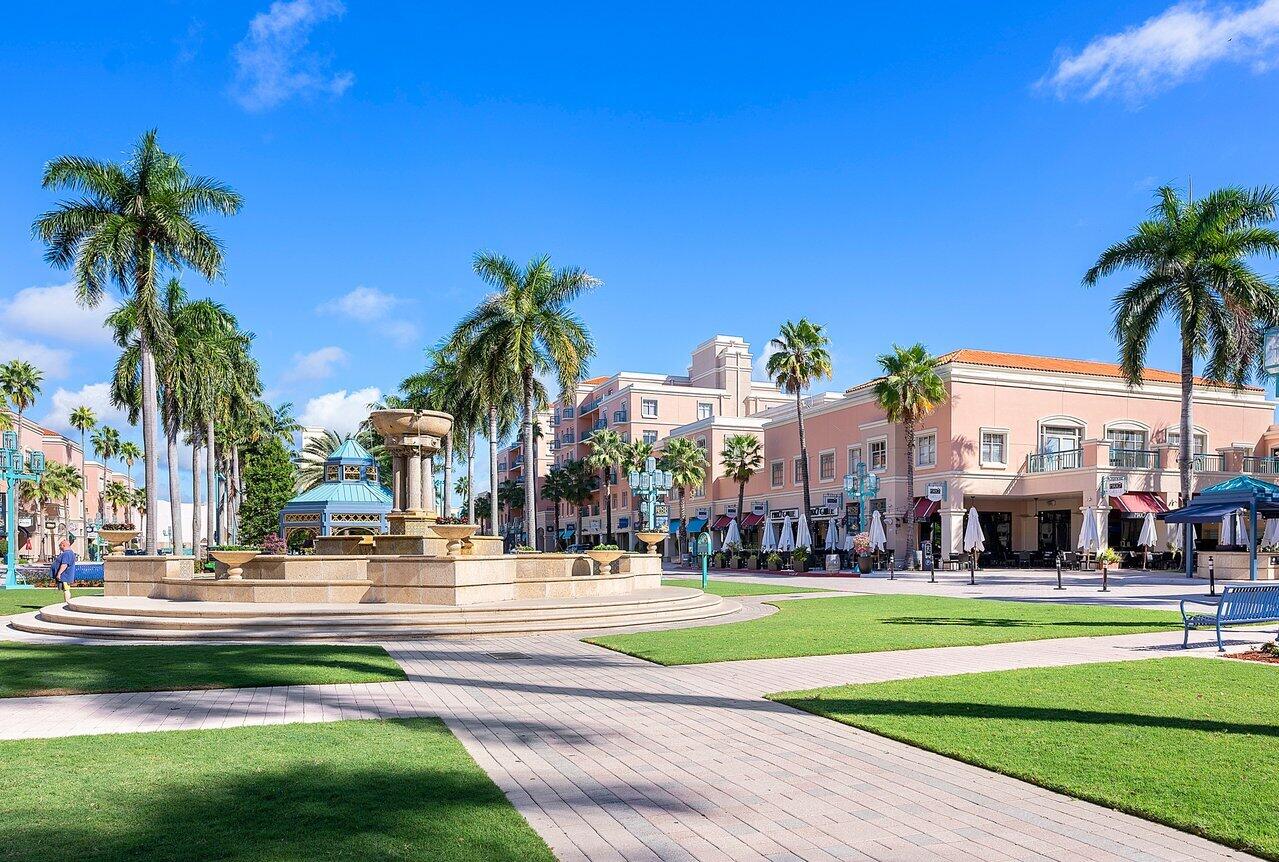 6757 Via Regina, Boca Raton FL 33433