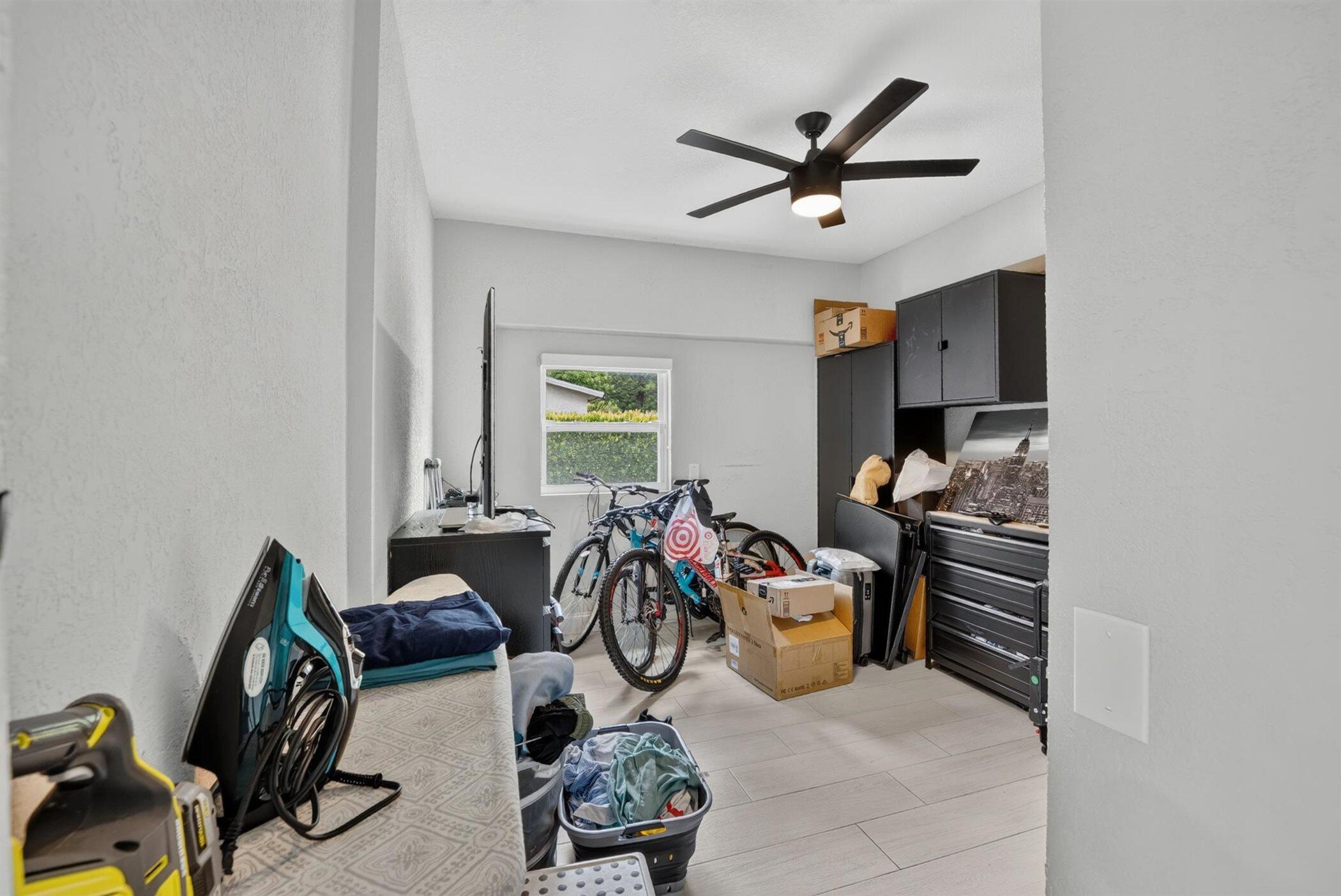 8131 NW 44TH, Lauderhill FL 33351