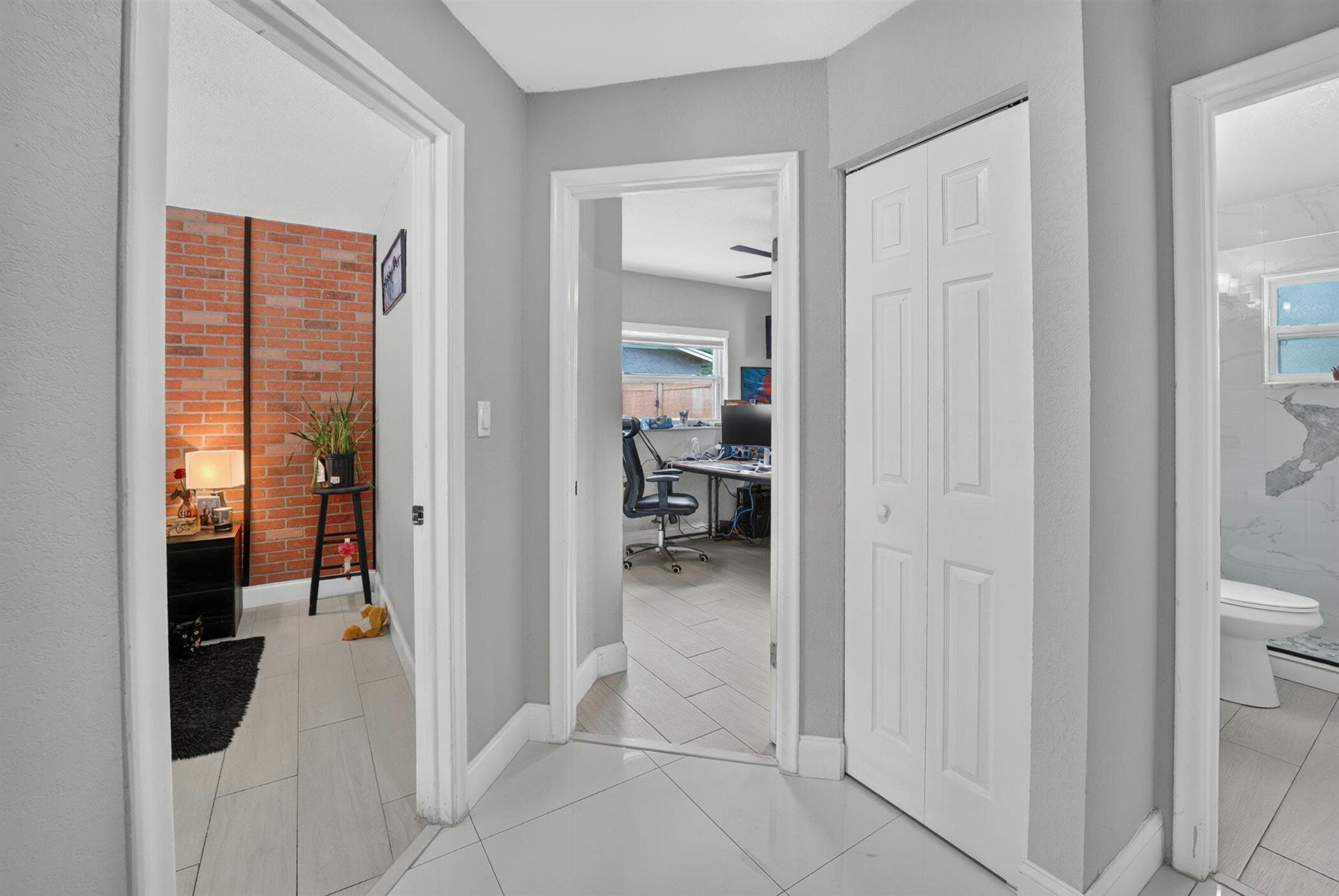 8131 NW 44TH, Lauderhill FL 33351