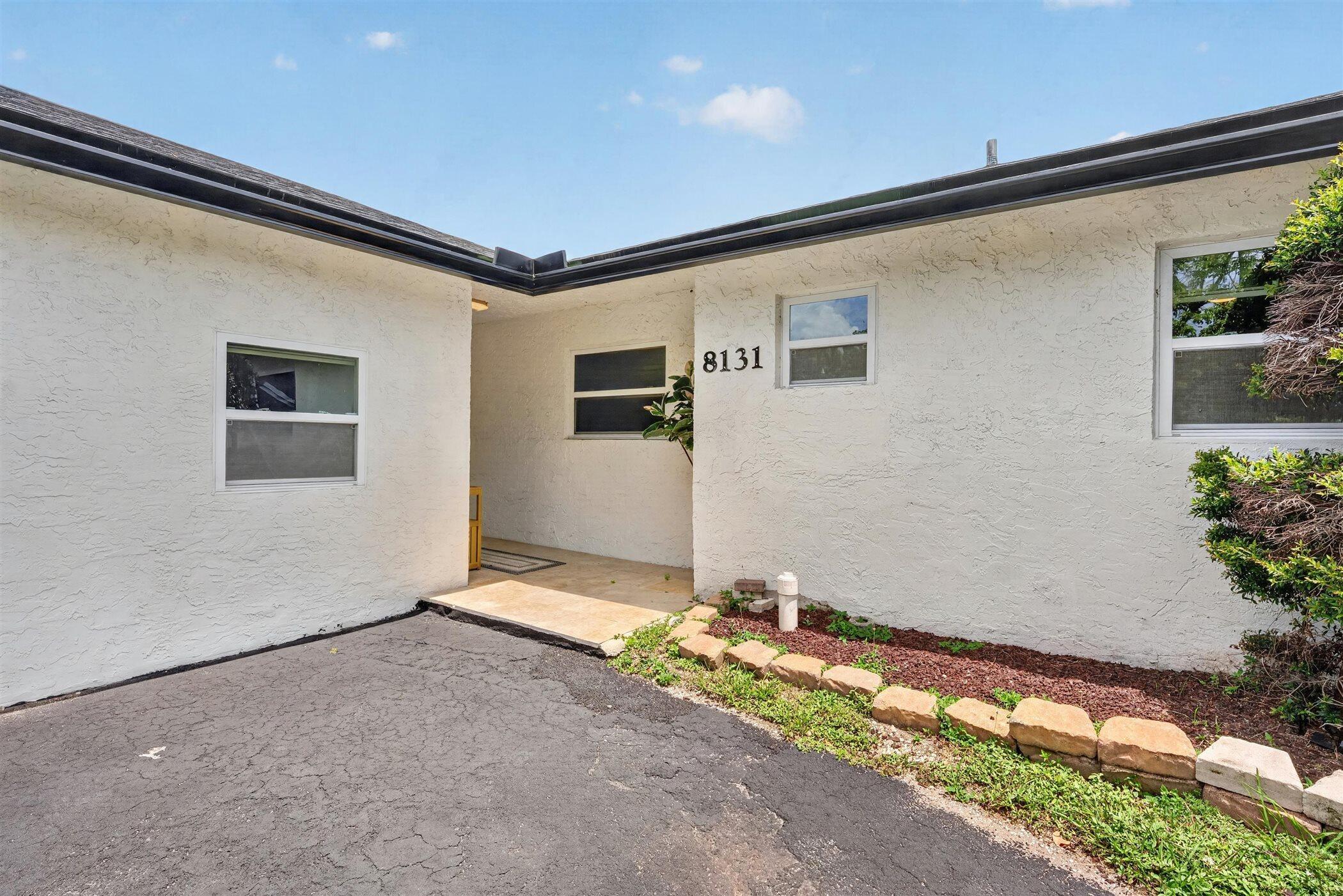 8131 NW 44TH, Lauderhill FL 33351