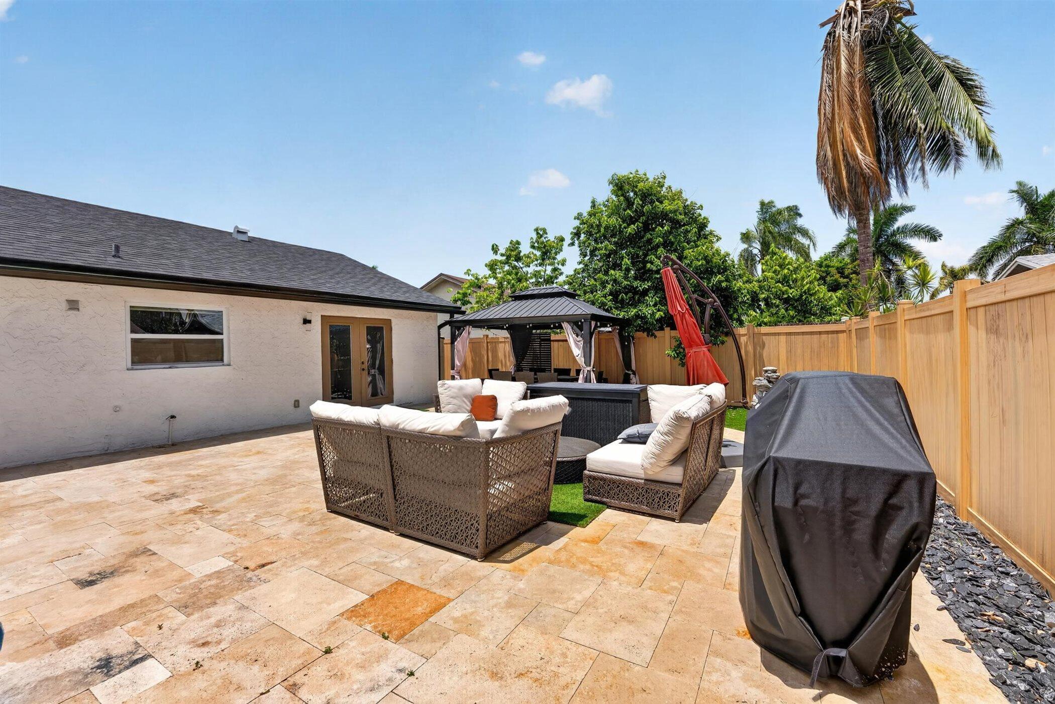 8131 NW 44TH, Lauderhill FL 33351