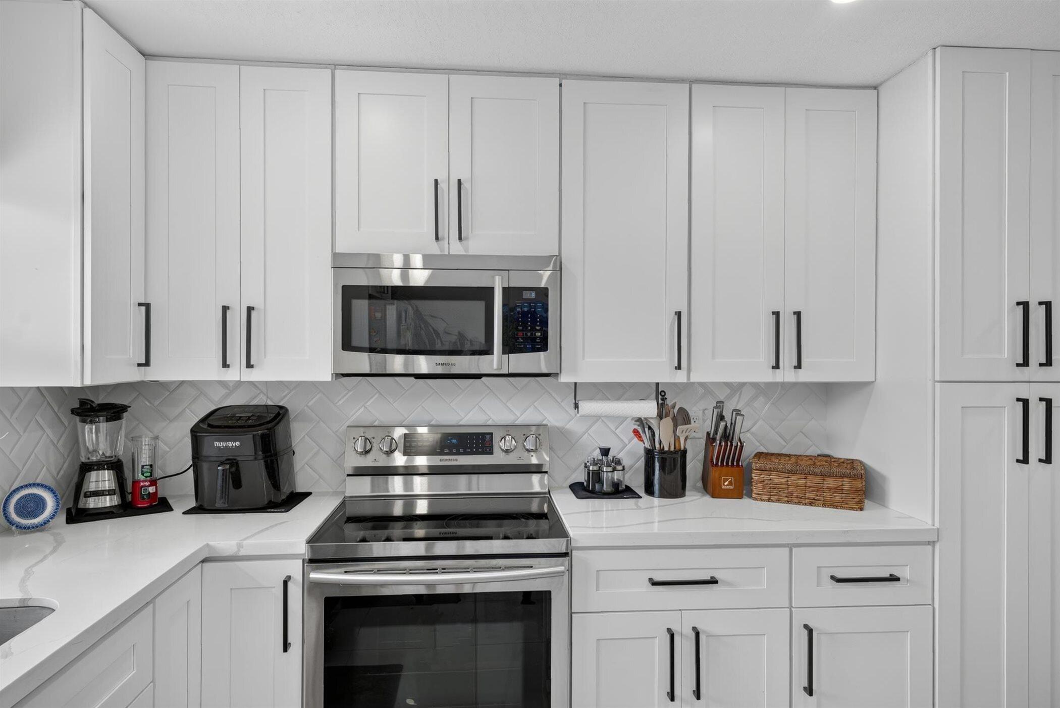 8131 NW 44TH, Lauderhill FL 33351