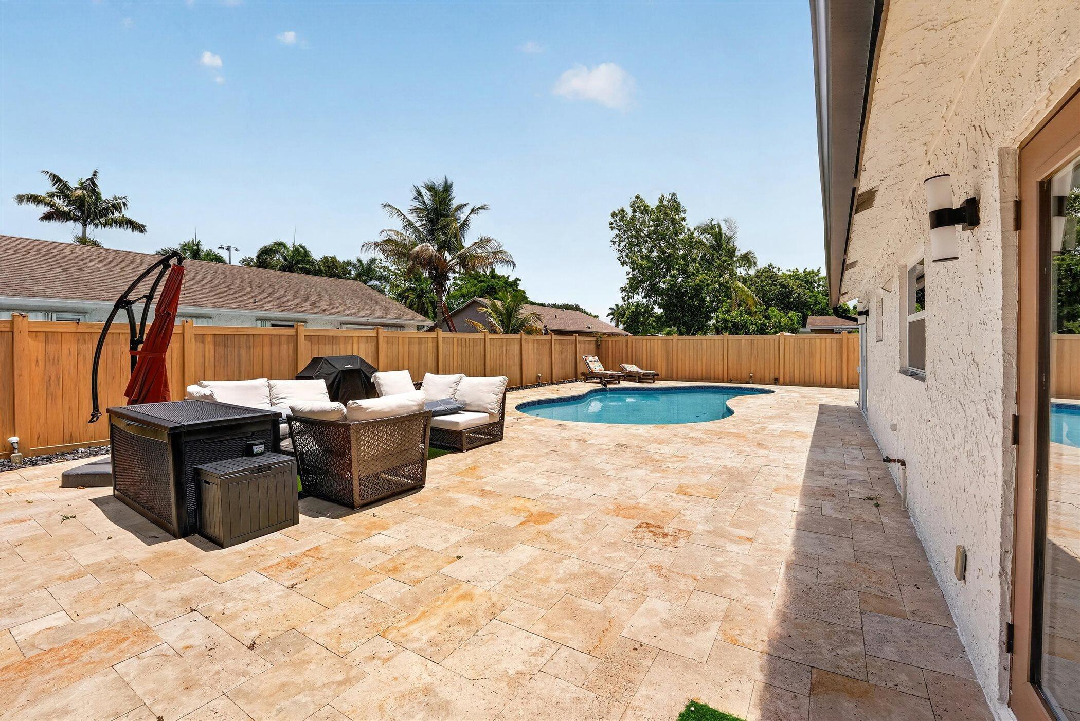 8131 NW 44TH, Lauderhill FL 33351