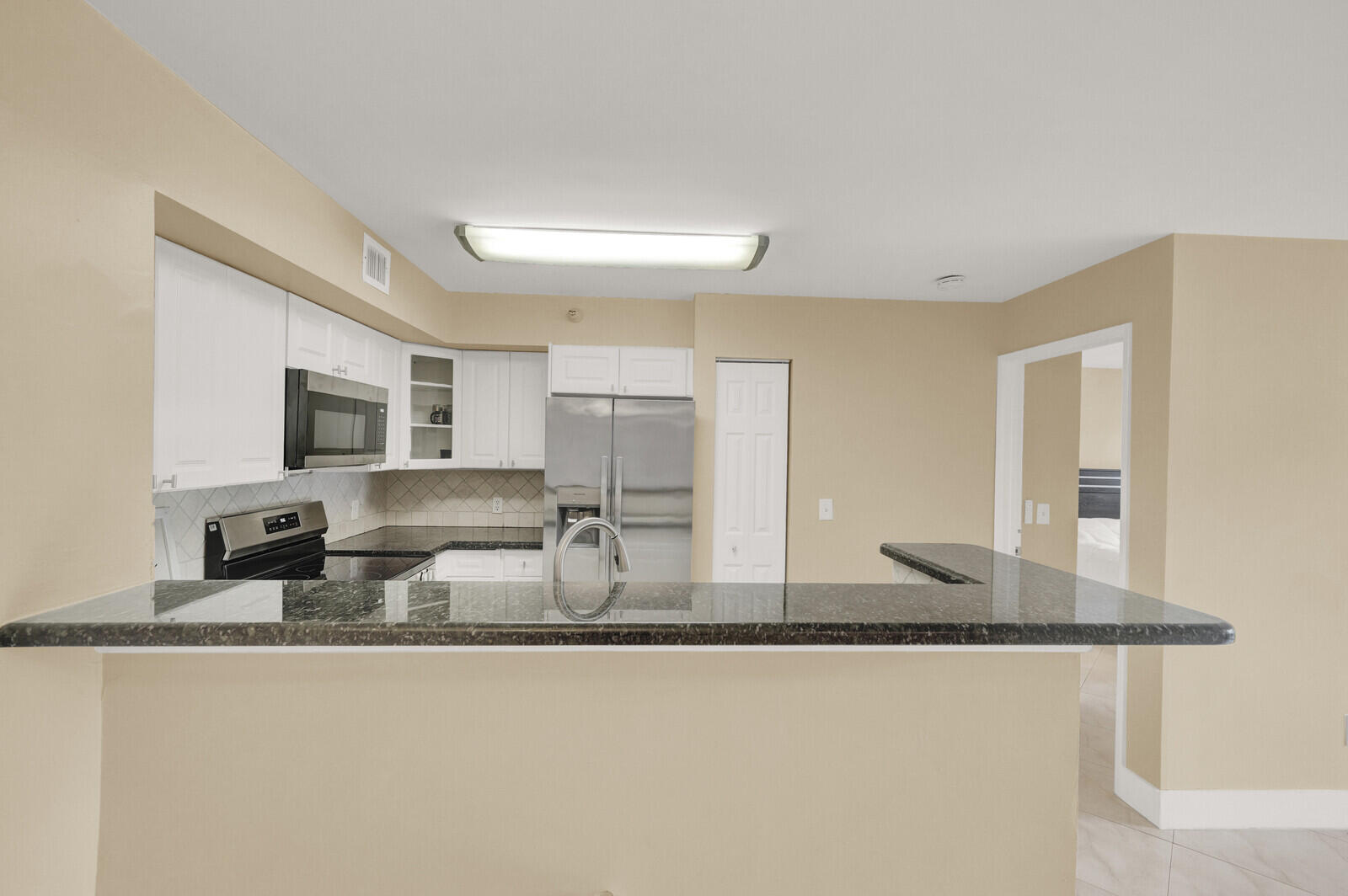 110 Yacht Club #105, Hypoluxo FL 33462