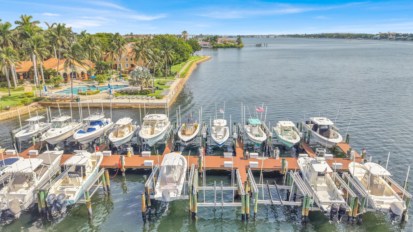 110 Yacht Club #105, Hypoluxo FL 33462
