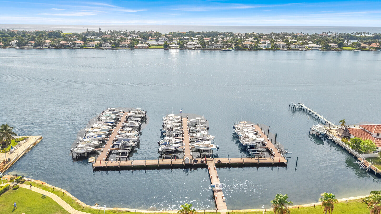 110 Yacht Club #105, Hypoluxo FL 33462