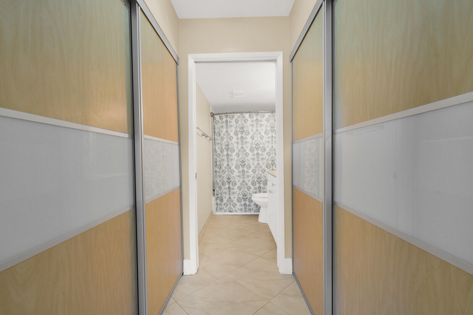 110 Yacht Club #105, Hypoluxo FL 33462