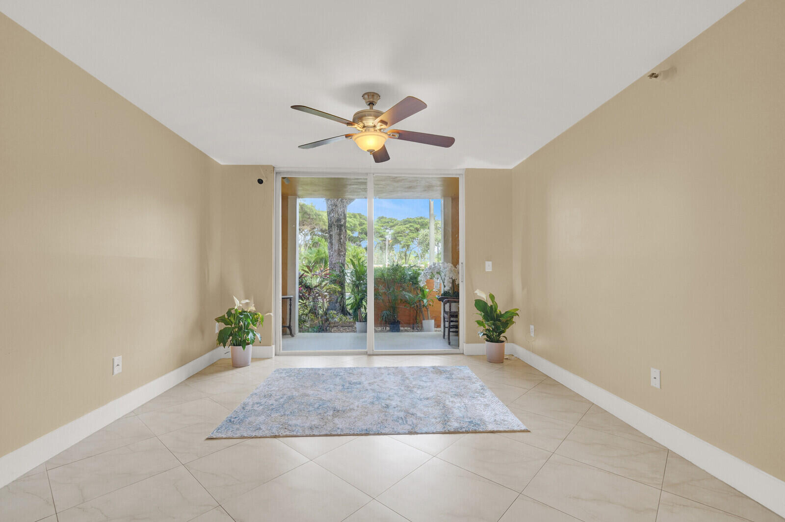 110 Yacht Club #105, Hypoluxo FL 33462