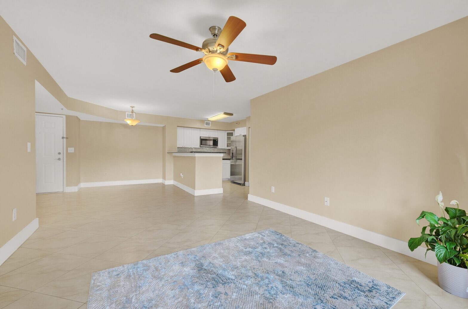 110 Yacht Club #105, Hypoluxo FL 33462