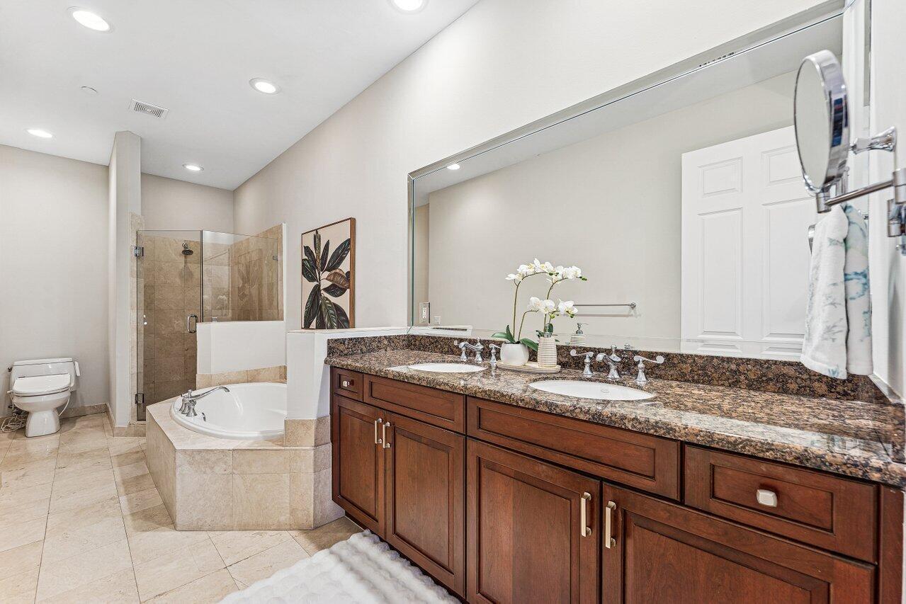 813 Estancia, Boynton Beach FL 33435